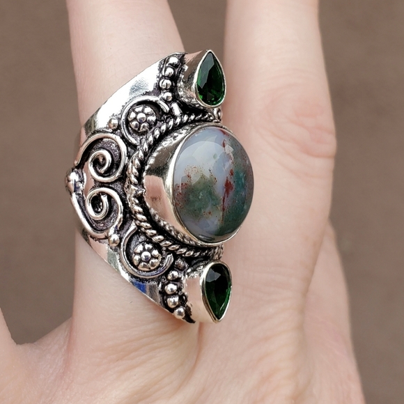 New Bloodstone and Peridot 925 Silver Statement Ring. - Picture 9 of 16